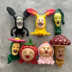 コビト　フィギュア　美品　箱付き　『べニキノコビト』 Amazon.co.jp: こびとづかん ベニキノコビト フィギュア