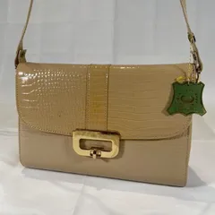 【美品】ハンドバッグ トートバッグ ワンショルダーバッグ ショルダーバッグ 手提げ 肩掛け  シャイニング クロコダイル エキゾチック クロコ型押し クロコレザー レザー ベージュ ターンロック アクセサリー協同組合 品質保証