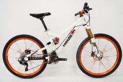 Mongoose Pro NX 9.5 ダウンヒルマウンテンバイク - メルカリ