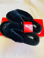 ☆【新品】PUMA プーマ  ファー サンダル スリッパ プーマ フラッフ フリップ BX 385349  ロゼット/プーマホワイト　レディース　サイズ23.0cm、24.0㎝、25.0㎝
