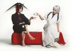 【中古】生写真(男性) 玉城裕規(小烏丸)・染谷俊之(鶴丸国永)/横型・全身・内番衣装・縁台座り・キャラクターショット/舞台「『刀剣乱舞』維伝 朧の志士たち」ランダムブロマイド