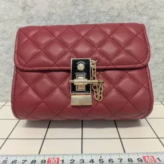 特価品　ショルダーバッグ　キルティング　ミニバッグ　色レッド　　新品未使用　　　⑦