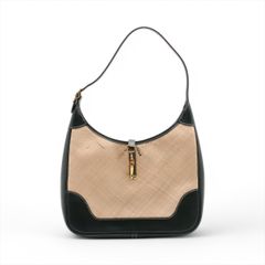 新品同様 サルヴァトーレフェラガモ ヴァラ リボン レザー 2WAY  