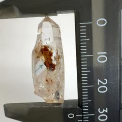 【E30675】  新産地！ 石油入り水晶 オイルインクォーツ 水晶 蛍光鉱物 水晶