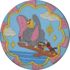 【中古】食玩 雑貨 3.ダンボ 「Disney Characters 刺繍缶バッジビスケット」