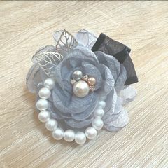 006 ハンドメイド コサージュ パール ビーズ　卒業式　卒園式　入学式　入園式　オーガンジー  グレー