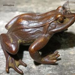 年代物 レトロ 木製 カエルの彫刻 蛙 入手困難 唐木 骨董 古玩WWWT135