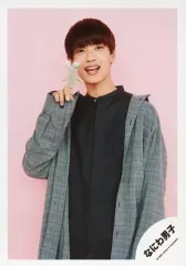 【中古】生写真(ジャニーズ) なにわ男子/高橋恭平/膝上・衣装グレー・黒・右手指人形・口開け・左向き・背景ピンク/Greeting Photo ～ニューイヤーVer.～/公式生写真