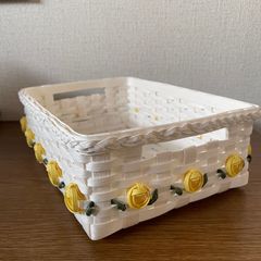 かご　バスケット　小物入れ　黄色いバラ　クラフトバンド
