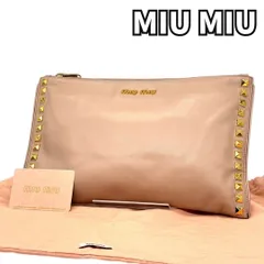 【一つで華やぐ名脇役】 Miu Miu ミュウミュウ　クラッチバッグ レザー ゴールドスタッズ レディース　ピンク系