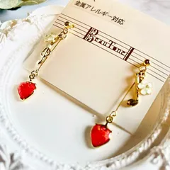 京都オパール　ト音記号と音符　ピアス　イヤリング　レッド　いちご　フラワー