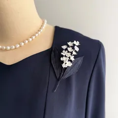 ネイビーのスズラン❤︎ 布花ブローチ　卒園式　卒業式　入園式　入学式　お呼ばれ　コサージュ　親子　シンプル　北欧　ミナペルホネン　ナチュラル