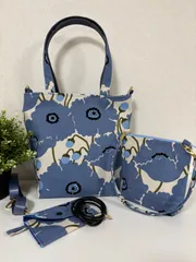 【裁縫ストア・ボヌール】大人かわいい　北欧風　ポピー柄　ブルー色　トートバック　ポセット　サコッシュ　ミニポーチ　ハンドバッグ　ショルダーバッグ　ハンドメイド　ショルダーストラップ付き　ゴージャス  / №500-418