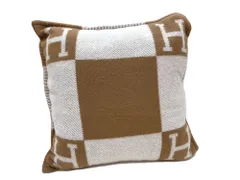 P*O様 ⭐︎HERMES エルメス クッション ブラウン ベージュ ウール カ HERMES（クッション）のフリマアイテム一覧