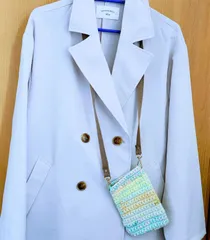 ⭐大特価⭐新品、未使用 スマホショルダー パステルグリーンマルチカラーアクリル毛糸