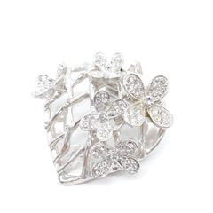 【新品】スワロフスキー バタフライリング フリーサイズ 蝶 クリスタルケース付き 新品】スワロフスキー バタフライリング フリーサイズ 蝶 クリスタル