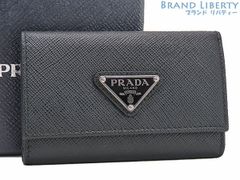 【美品】プラダ　PRADA　サフィアーノ トライアングル　キーリング付き　4連キーケース　キーリング　キーホルダー　NERO ブラック　サフィアーノレザー　1PG004