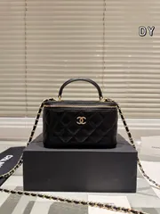 【今日特価】CHANEL リップスティックケース ハンドル付き メイクボックス（サイズ 20cm）