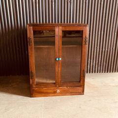 昭和レトロ　古い杉材のキャビネット　ガラス扉　ちょっと奥行き深いです