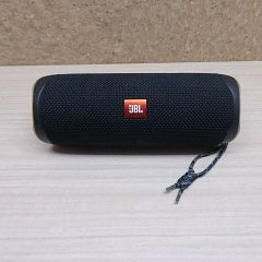 JBL FLIP5 Bluetoothスピーカー ポータブルスピーカー ブラック 本体のみ