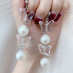 【097】ハンドメイド　ピアス　イヤリング　パール　蝶々　バタフライ　大ぶりアクセサリー　ネジバネ式イヤリング　シルバーアクセサリー　儚げアクセサリー