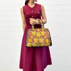 ハンドバッグ 牛革 刺繍デザイン 2way ショルダー付き ブラック ゴールド系 フラワー 上品 高級感 エレガント おしゃれ レディース バッグ フォーマル カジュアル 一点もの プレゼント