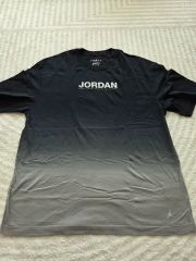 XL Nike(ナイキ） エアジョーダン グラデーション 半袖 黒のサムネイル