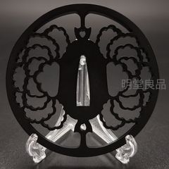 BK0103　日本刀装具　刀鍔　蝶の図　透し　鉄地　透　鍔　刀剣美術　重量：約84G
