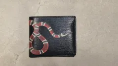 グッチ 二つ折り財布 PVCレザー GG柄 蛇 キングスネーク ブラックベージュ グッチ GUCCI 二つ折り財布 メンズ レディース キングスネーク