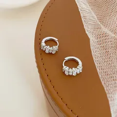 ピアス czダイヤ シルバー シルバー925 高級感 最新 シンプル ブライダル 日常 大人 人気 可愛い 優雅 水晶風 素敵 新生活