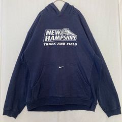 【海外規格L】古着　スウェットパーカー　NIKE　New Hampshire Wildcats　カレッジ系　刺繡ロゴ　チームタグ