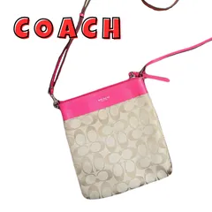 コーチ　ショルダーバッグ　シグネチャー　ピンク　ショルダーポーチ　サコッシュ　COACH