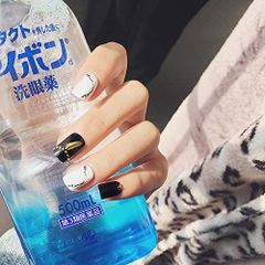 【特価セール】つけ爪 24枚入 両面接着テープ付き ネイルジュエリー 結婚式、パーティー、二次会などに ネイルアート 黒と白 暈し染め ネイルデコレーション