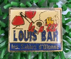 LOUIS BAR ピンバッチ