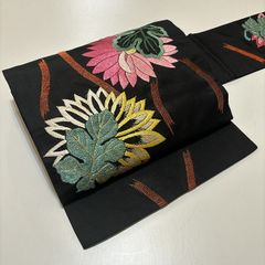 ★美品　アンティーク　名古屋帯　花　黒地　刺繍★ r039