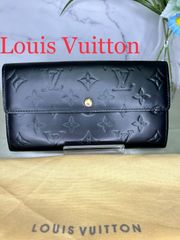 ㉜ Louis Vuitton ルイヴィトン ヴェルニ ポルトフォイユサラ マッド黒 ブラック