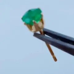 NO7 天然石グリーンオニキス宝石質AAAサージカルスタッドピアス・４mm