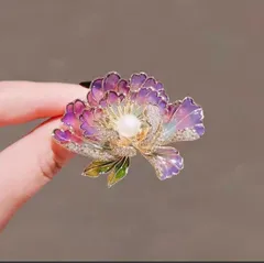 ブローチ春セレモニー大人可愛い豪華上品キラキラ派手お洒落パールピン華やか綺麗人気