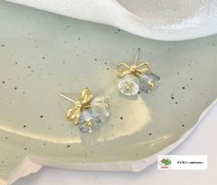 ☆新品未使用「送料込」ピアス//リボンとダブル鈴 //キラキラ//ゆらゆら//2