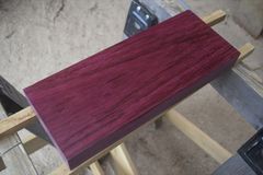 アウトレット パープルハートの一枚板 長さ約36cm 幅約14cm 厚さ約4.2cm DIY用 Z009