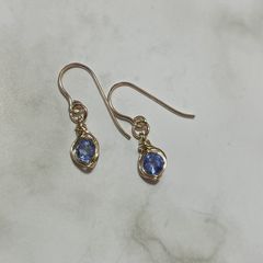 サファイア ピアス