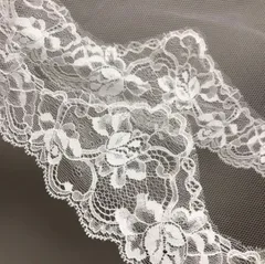 ラッセルレースが優雅なマリアベール(ミドル)