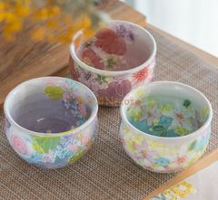 3点セット 日本製　ゆずりは工房　福々碗(平型) ＊薄紅色絵花/彩ばら花紋/薄紅花景色＊  酒器  花柄 おしゃれ かわいい    陶器 瀬戸焼 和食器 手描き 海外プレゼント 贈り物 ギフト 母の日 敬老の日 誕生日