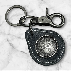 【新品 送料無料 】キーホルダー 牛革 本革 人気 クロスボーダー アメカジ パンク ストリート アクセサリー キーリング