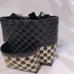 ハケゴ　腰かご　黒×ライトベージュ　PPバンド プラカゴ　園芸　農作業　家庭菜園　ショルダー付き