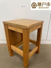 【図工室の木製椅子】No.4 高さ  42cm