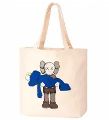 UNIQLO x KAWS ARTBOOK トートバッグ付未開封新品 カウズ ユニクロUT x カウズのコラボコレクションが登場 | Hypebeast.JP