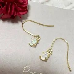 宝石質エチオピア産オパールAAA 　ピアス　サージカルステンレス　天然石