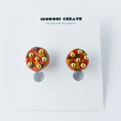 丸モチーフ樹脂イヤリング　赤　ノンホールピアス　陶土アクセサリー