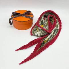 HERMES エルメス カレ90 プリーツスカーフ シルク 桑の木と蚕 L’ARBRE de SOiE レッド 【中古】Aランク 6_154